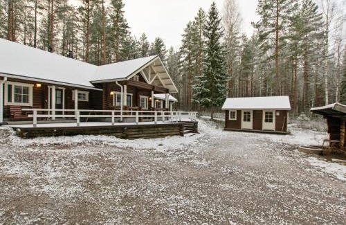 Jamijarvi House | Holiday Home Kilpolan karoliina by Interhome