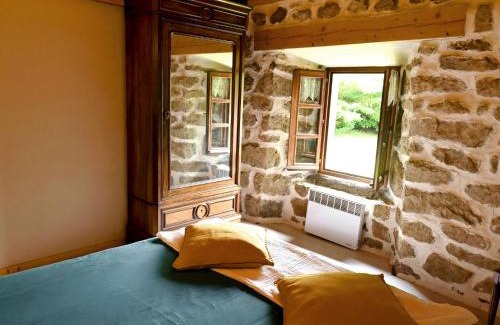 Vielprat House | Holiday Home L'Assemblée by Interhome