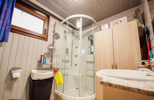 Heure Ski Chalet | Holiday home La Bonbonniere near Somme-Leuze with barbecue