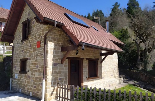Arce House | Holiday Home 'La Central De Azparren' with Wi-Fi