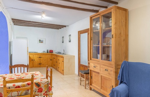 Xirles House | Holiday Home 'La Clau Casa Rural ' with Mountain View, Private Terrace and Wi-Fi