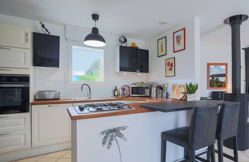 Langoat House | Holiday Home 'La Dolce Vita' with Private Terrace, Private Garden and Wi-Fi