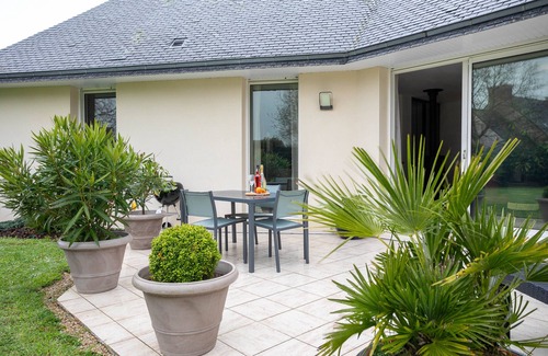 Langoat House | Holiday Home 'La Dolce Vita' with Private Terrace, Private Garden and Wi-Fi