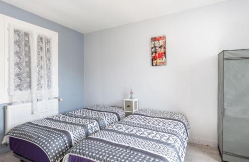 Mesnieres-en-Bray House | Holiday Home La Mesnièroise by Interhome