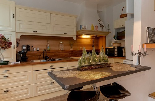 Viviers-du-Lac House | Holiday Home 'La' with Mountain View, Private Terrace and Wi-Fi