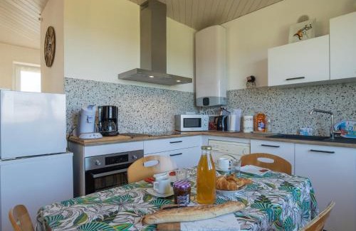 Porspoder House | Holiday Home La Grande Roche - POD101 by Interhome