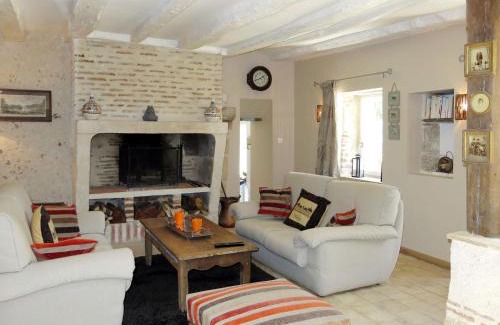 Monteaux House | Holiday Home La Marlaude - MNX201 by Interhome