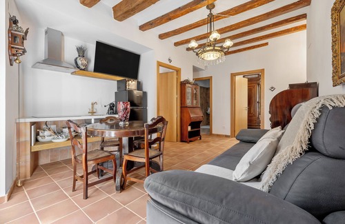 Sant Carles de la Rapita House | Holiday Home 'La Quadra Rural Housing' with Private Terrace, Wi-Fi and Air Conditioning