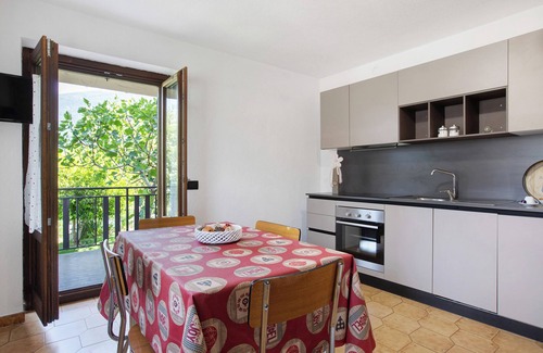 Plan D'introd House | Holiday Home 'Le Cré Appartamento 5' with Mountain View, Shared Garden and Wi-Fi