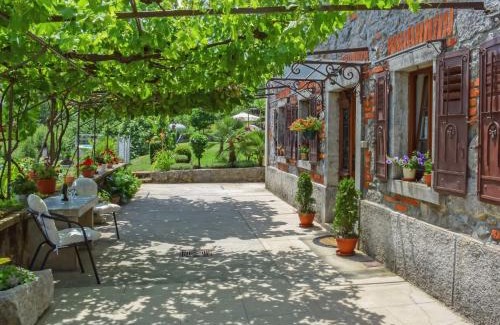 Rukavac House | Holiday Home Lea by Interhome