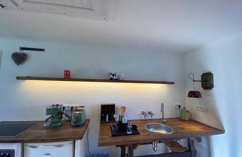 Sankt Martin im Sulmtal House | Holiday Home 'Lebenshof Varm - Die Vegane Farm' with Mountain View, Shared Terrace and Wi-Fi