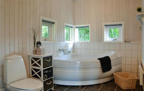 Hornbaek House | Holiday Home Ledgårdsvej N-614