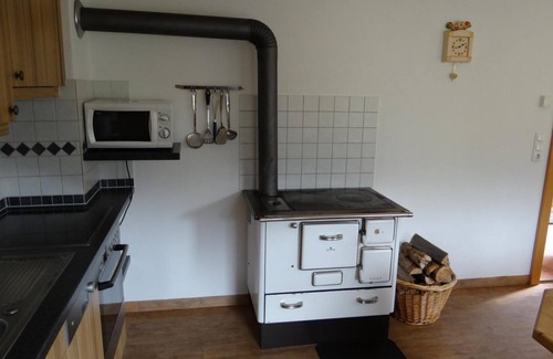 Oberhausen House | Holiday Home 'Lemberger' with Mountain View, Private Terrace and Wi-Fi