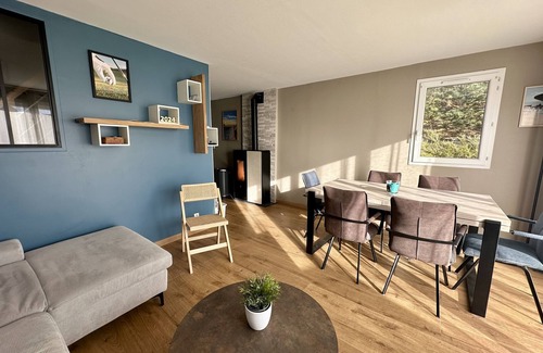 Cucq House | Holiday Home 'Les Pins Stella Plage' with Private Terrace, Wi-Fi and Air Conditioning