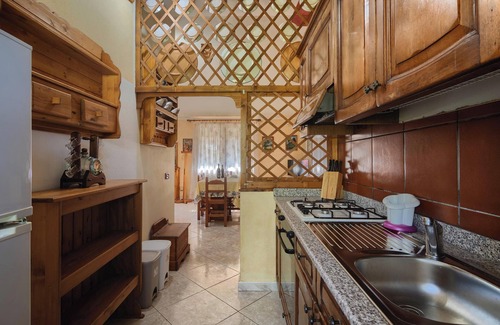 Villacidro House | Holiday Home "Lilliu" with Mountain View, Garden & Air Conditioning