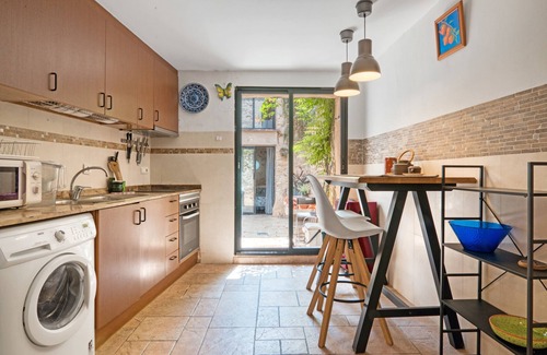 Pedreguer House | Holiday Home 'Lily's House' with Mountain View, Wi-Fi and Air Conditioning