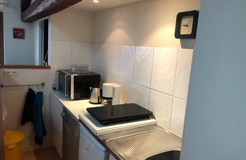Noyarey House | Holiday Home 'Maison' with Mountain View, Shared Terrace and Wi-Fi
