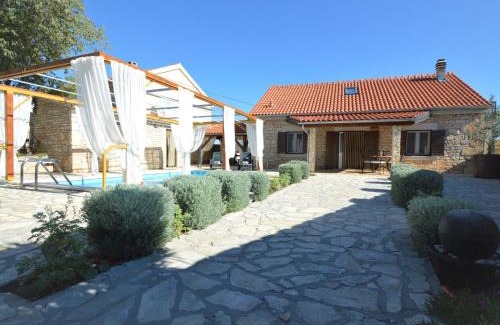 Promina House | Holiday Home Marija by Interhome