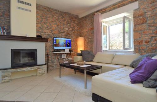 Promina House | Holiday Home Marija by Interhome