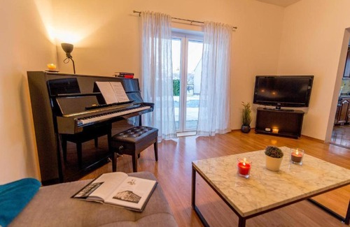 Lovrec Villa | HOLIDAY HOME MIRELA, Makarska - Studenci