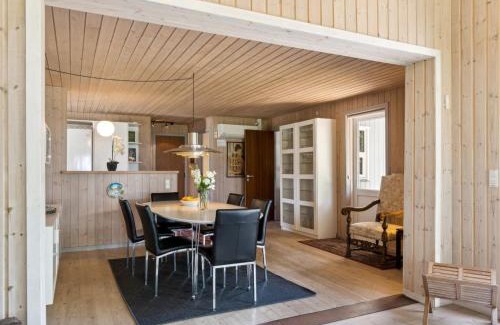 Skodshoved House | Holiday Home Myriam - 50m from the sea by Interhome