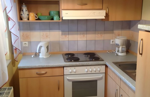 Densow House | Holiday Home Near Forest and Lake