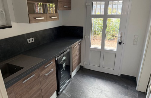 Neuenburg House | Holiday Home 'Neeborg' with Private Terrace, Private Garden and Wi-Fi