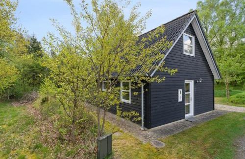 Skygge House | Holiday Home Øgot by Interhome