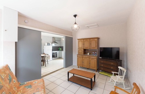 Ruoms House | Holiday Home "Ombre d'Été" with Private Garden & A/C
