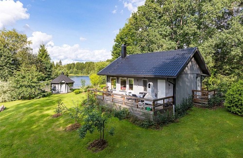 Kil House | Holiday home on a waterfront property in Alaska-like nature