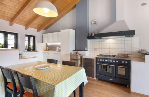 Margno House | Holiday Home 'Pollicina' with Mountain View and Balcony