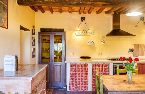 Roccastrada House | Holiday Home 'Quercia Grossa' with Private Pool, Private Terrace and Wi-Fi