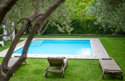Klis Villa | Holiday Home Radic, heated pool united with nature