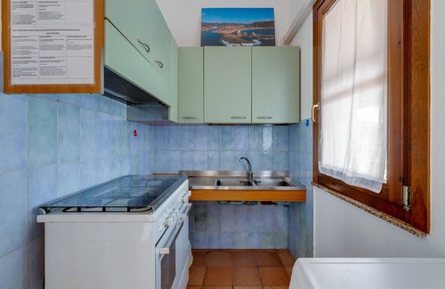 Bosa Marina House | Holiday Home ‘Residenza Solemar - App 13’ with Sea View, Wi-Fi, A/C