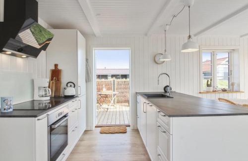 Nr. Lyngby Strand House | Holiday Home Sanni - 225m from the sea by Interhome