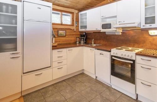 Luosto House | Holiday Home Savottakämppä by Interhome