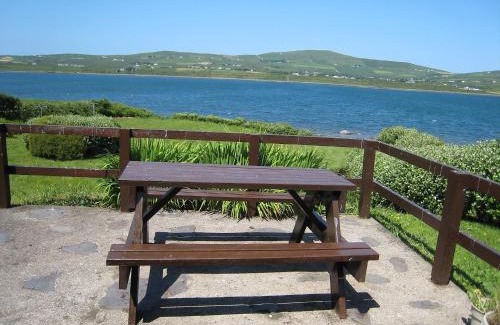 Portmagee House | Holiday Home Seaside Cottages-1 by Interhome