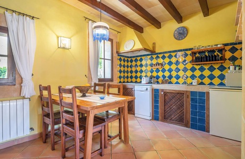 Algaida House | Holiday Home Ses Tendes with Wi-Fi, A/C, Pool, Garden & Terrace; Parking Available