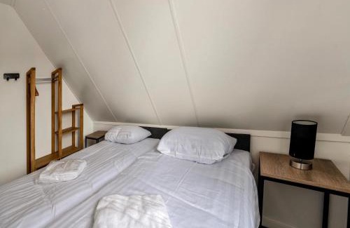 Municipality of Nissewaard House | Holiday Home Simonshaven near Lake Beach, cleaning included