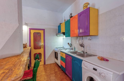 Giorgilorio House | Holiday Home 'Sprocketlandia' with Private Terrace, Shared Garden and Wi-Fi