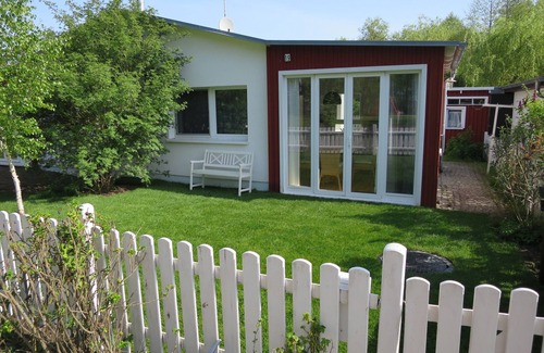 Oberuckersee House | Holiday Home 'Strandhaus Am Oberuckersee' with Lake View, Private Terrace and Wi-Fi