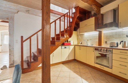 Lefkada House | Holiday Home 'Sunny and Cozy House In Lefkada' with Private Terrace, Wi-Fi and Air Conditioning