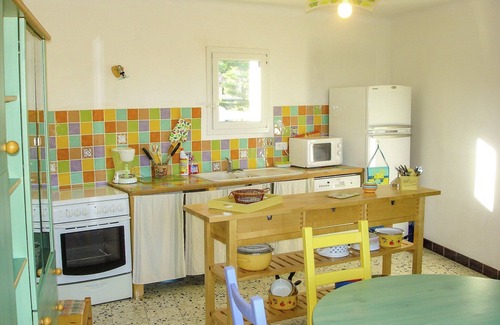 Talairan House | Holiday Home Talairan with Pool and BBQ