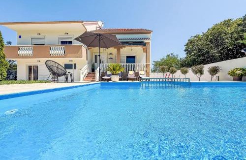 Brisevo House | Holiday Home Tina & Tino by Interhome