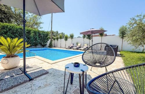 Brisevo House | Holiday Home Tina & Tino by Interhome