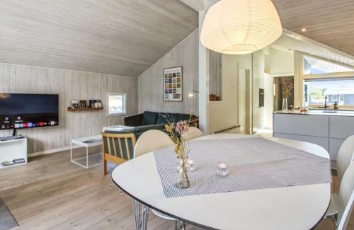 Rindby Strand House | Holiday Home Ubbe - 800m from the sea by Interhome