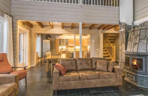 Kehys-Kainuu House | Holiday Home Uulanlinna a- paritalo by Interhome