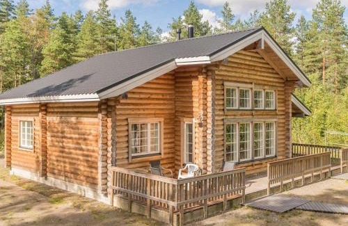 Renko House | Holiday Home Valkealammi by Interhome