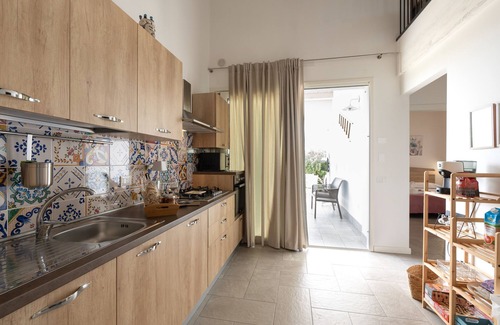 Menfi House | Holiday Home 'Villa Gioberta, Bertolino' with Shared Pool, Wi-Fi and Air Conditioning