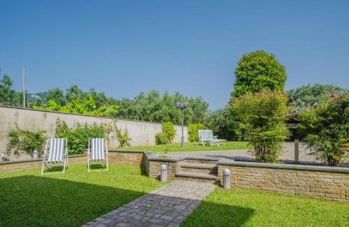 Querceta House | Holiday Home Villa Giuliana by Interhome